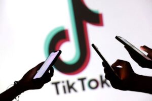 Leia mais sobre o artigo Marketing Digital no TikTok: estratégias para crescer, engajar e vender.